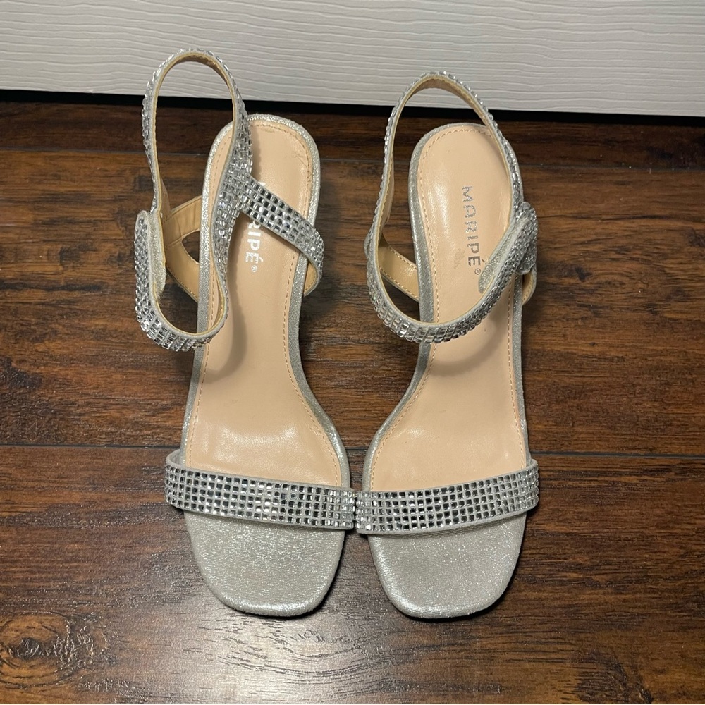 Maripe Silver Strappy Sandals With Block Rhinestone 3.5”Heel Size 8